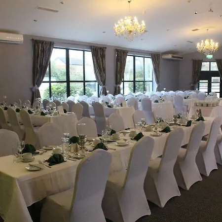 Blackwater Lodge Hotel 2*