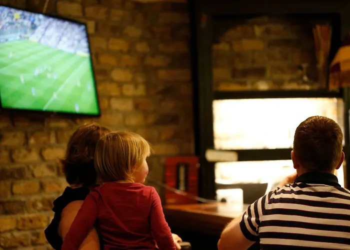 Blackwater Lodge 酒店 2*